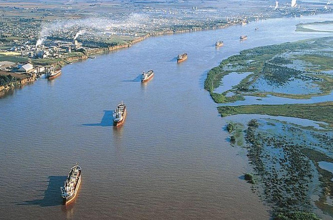 La hidrovía y la guerra del Paraná