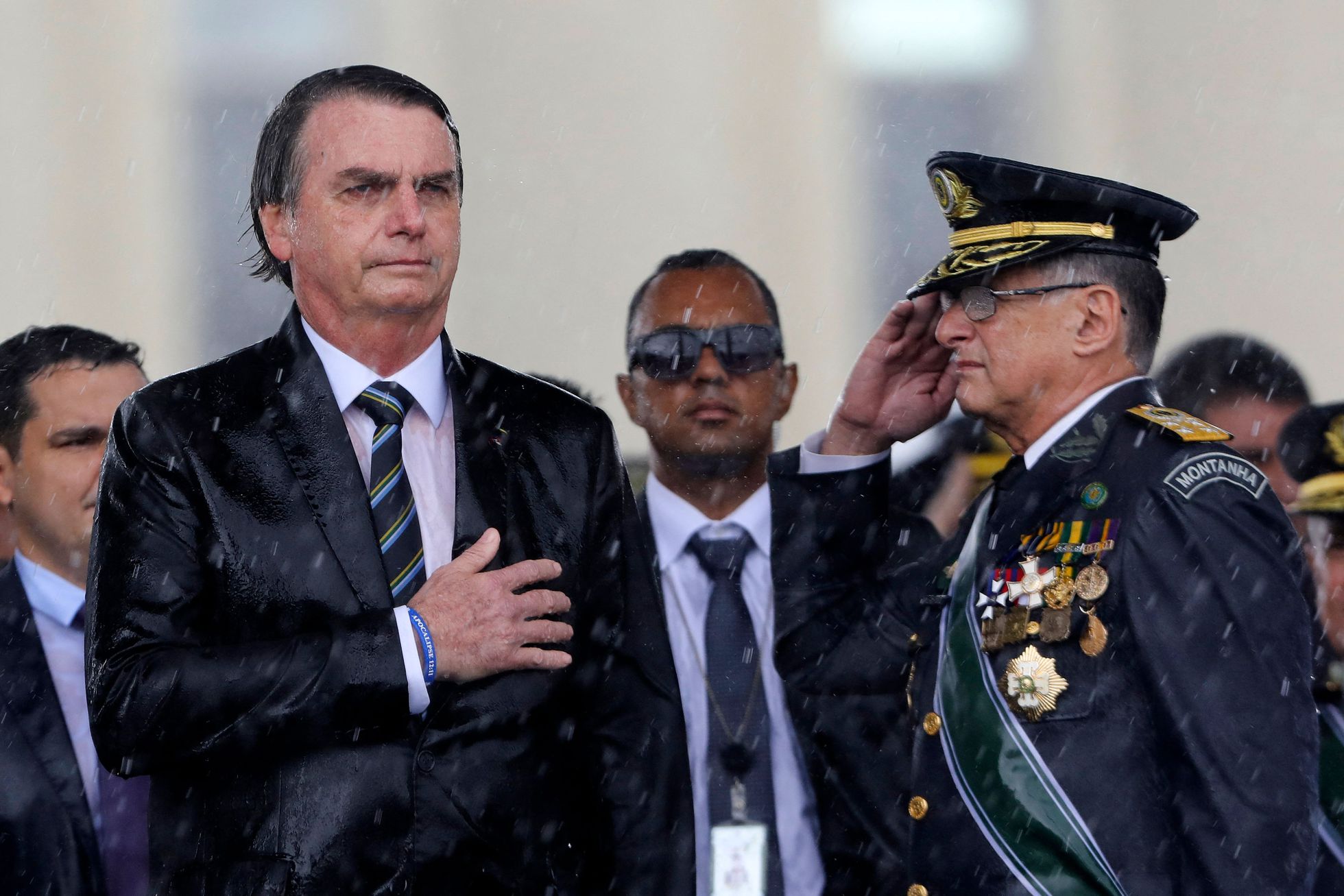 Bolsonaro y su Partido MILITAR ¿Autogolpe?